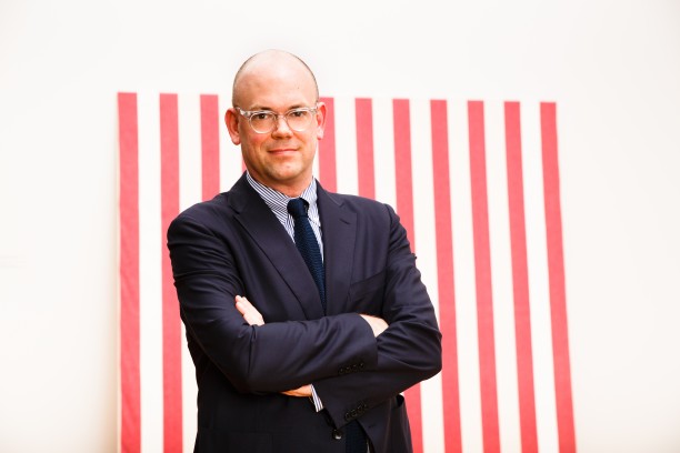 Exhibition Walkthrough: Bennett Simpson on Zoe Leonard: Survey and Laura Owens